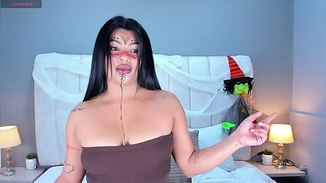 Snapshot of ScarletStarr chatting on November 1, 2025, 4:14 am ScarletStarr online show from November 1, 2025, 4:14 am