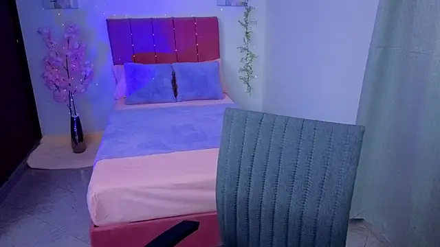 Snapshot of ScarletMedusa chatting on September 23, 2025, 11:30 pm ScarletMedusa online show from September 23, 2025, 11:30 pm