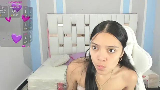 Snapshot of iamCharlotte19 chatting on November 17, 2025, 7:30 pm iamCharlotte19 online show from November 17, 2025, 7:30 pm