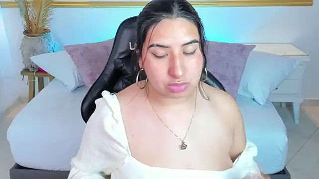 alice coopperx online show from November 12, 2025, 12:27 pm