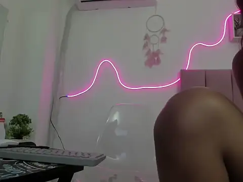 Snapshot of Meyparker chatting on October 28, 2025, 11:18 pm Meyparker online show from October 28, 2025, 11:18 pm