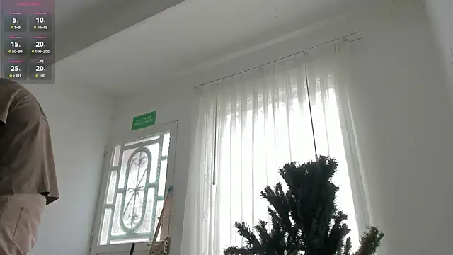 ElianCrow online show from December 2, 2025, 7:31 pm