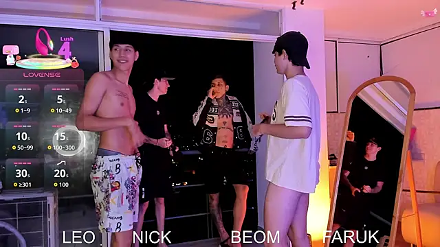 Snapshot of Handsomeboyss19 chatting on September 9, 2025, 3:06 am Handsomeboyss19 online show from September 9, 2025, 3:06 am