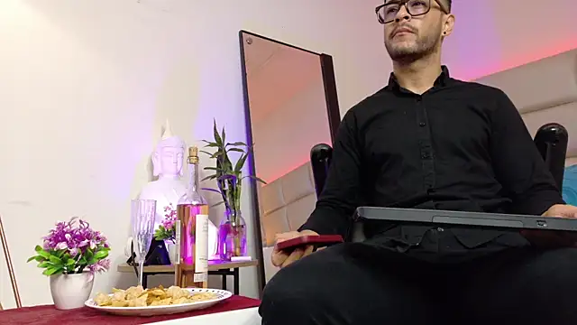  Ethan Black online show from September 9, 2025, 3:06 am