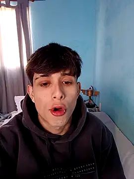 matiatr1112 online show from November 6, 2025, 11:22 am