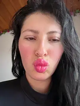 Mia salinass online show from June 19, 2026, 7:17 pm