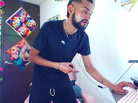 Snapshot of boybunnyerotic chatting on September 25, 2025, 4:11 pm boybunnyerotic online show from September 25, 2025, 4:11 pm