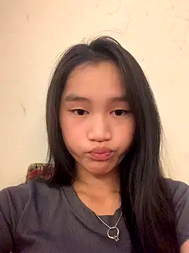 Snapshot of -Lie-06 chatting on September 25, 2025, 1:59 pm -Lie-06 online show from September 25, 2025, 1:59 pm