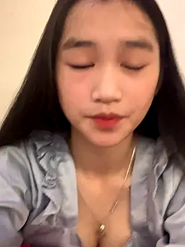 Snapshot of -Lie-06 chatting on October 4, 2025, 2:48 pm -Lie-06 online show from October 4, 2025, 2:48 pm