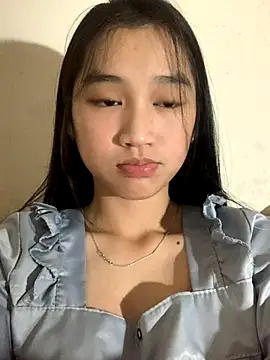 Snapshot of -Lie-06 chatting on October 21, 2025, 2:51 pm -Lie-06 online show from October 21, 2025, 2:51 pm