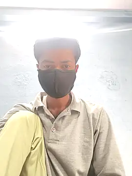 GirlsCrush  online show from February 19, 2026, 10:00 am