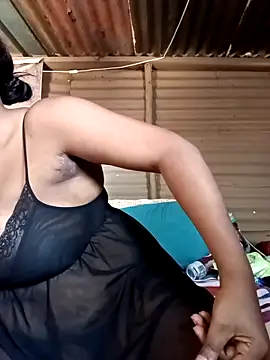 Snapshot of HappygalTheQueen chatting on October 24, 2025, 9:28 am HappygalTheQueen online show from October 24, 2025, 9:28 am