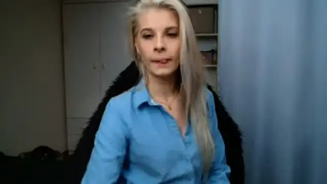KristineGlow online show from July 10, 2026, 2:19 pm