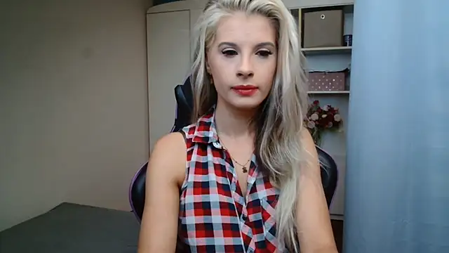 KristineGlow online show from July 28, 2026, 6:31 am