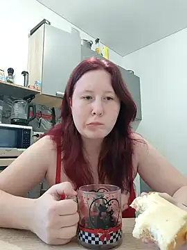 Snapshot of MiaKissy chatting on September 25, 2025, 6:17 am MiaKissy online show from September 25, 2025, 6:17 am