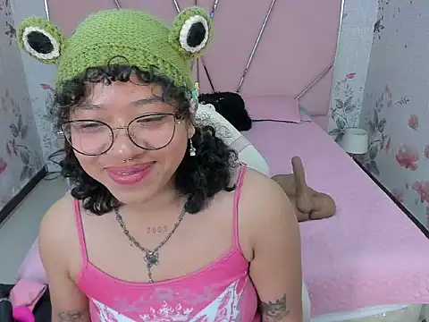 SafiroAgataaa online show from September 9, 2025, 12:26 pm