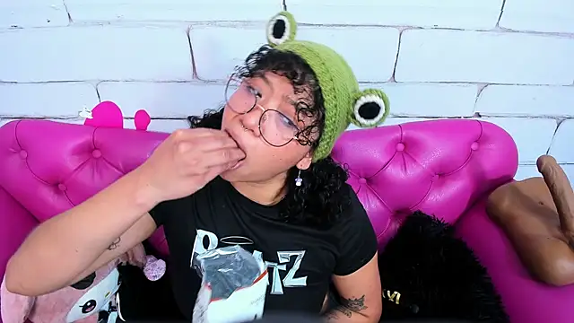 SafiroAgataaa online show from October 6, 2025, 7:55 pm