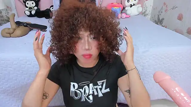 SafiroAgataaa online show from February 3, 2026, 5:38 am