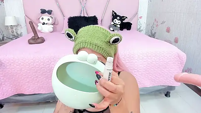 SafiroAgataaa online show from March 4, 2026, 8:04 pm