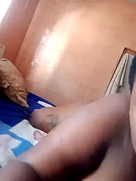 Snapshot of geebbe1 chatting on October 24, 2025, 6:21 am geebbe1 online show from October 24, 2025, 6:21 am