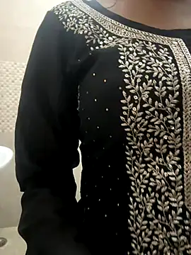 Snapshot of HeerStd chatting on November 8, 2025, 1:33 pm HeerStd online show from November 8, 2025, 1:33 pm