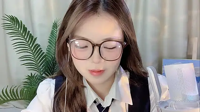 MM-MUMU online show from September 10, 2025, 1:44 pm