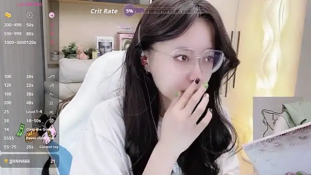 Snapshot of Naiyi-babe chatting on October 16, 2025, 1:23 pm Naiyi-babe online show from October 16, 2025, 1:23 pm