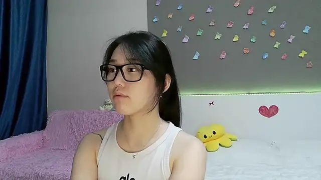 Snapshot of RoxysinX chatting on September 30, 2025, 5:07 pm RoxysinX online show from September 30, 2025, 5:07 pm