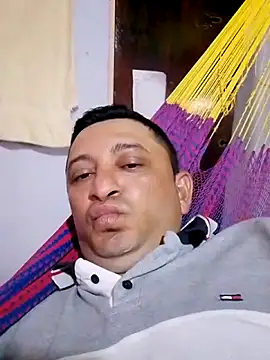 Snapshot of arnaldof50 chatting on October 11, 2025, 5:17 am arnaldof50 online show from October 11, 2025, 5:17 am