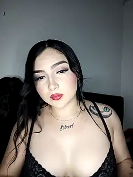 Emily Reyna online show from September 13, 2025, 4:23 am