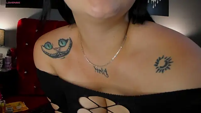 Snapshot of Emily_Reyna chatting on October 7, 2025, 3:20 pm Emily Reyna online show from October 7, 2025, 3:20 pm