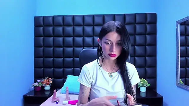 Dulce Miaa  online show from February 25, 2026, 5:44 pm