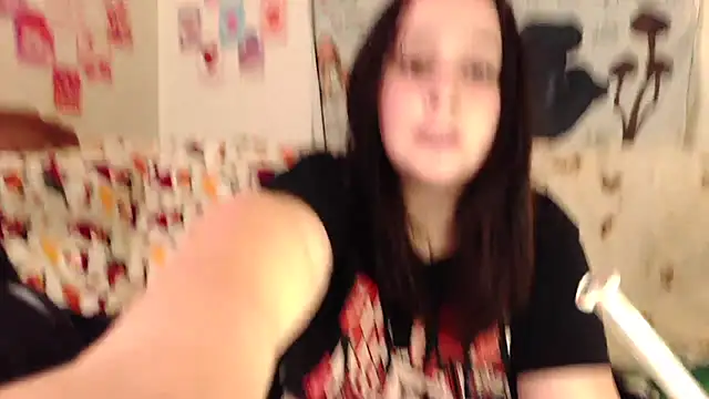 Snapshot of Shadow_Slut chatting on October 21, 2025, 3:18 am Shadow Slut online show from October 21, 2025, 3:18 am