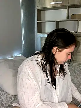 SoniaNovara online show from September 19, 2025, 6:37 am