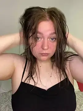 SoniaNovara online show from September 30, 2025, 5:18 pm