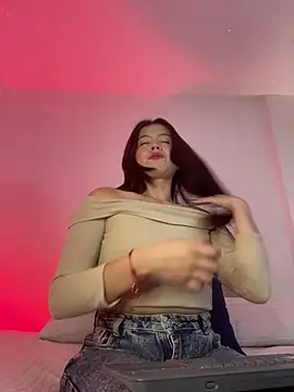 BrunnetAri  online show from May 28, 2026, 3:31 pm