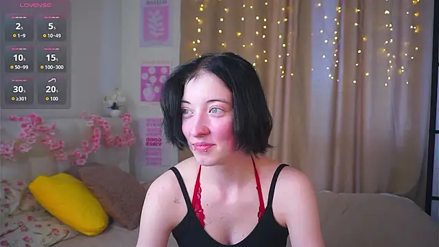 JuanaFriesz online show from March 13, 2026, 9:27 am