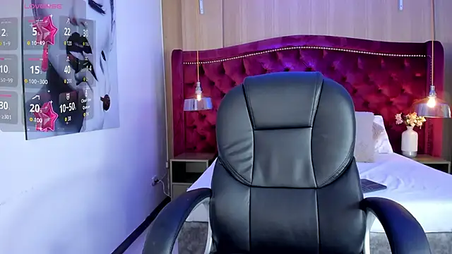 Snapshot of kendalFox_ chatting on September 21, 2025, 1:46 pm kendalFox  online show from September 21, 2025, 1:46 pm