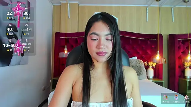 Snapshot of kendalFox_ chatting on September 28, 2025, 2:11 pm kendalFox  online show from September 28, 2025, 2:11 pm