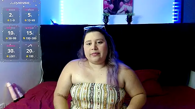 Snapshot of EmmaTower chatting on September 30, 2025, 6:57 pm EmmaTower online show from September 30, 2025, 6:57 pm