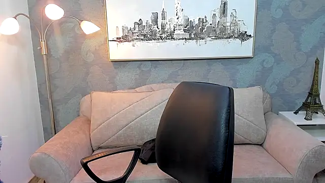 Lucia jane online show from December 22, 2025, 9:01 pm