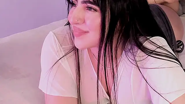 Snapshot of Camila_Matinez_ chatting on October 24, 2025, 12:41 am Camila Matinez  online show from October 24, 2025, 12:41 am