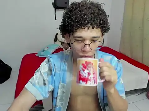 Snapshot of Tom_Blues chatting on September 26, 2025, 12:42 pm Tom Blues online show from September 26, 2025, 12:42 pm