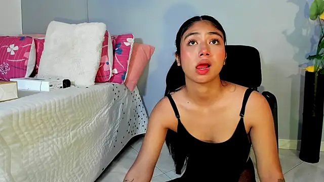 Snapshot of KimTayloor1 chatting on September 16, 2025, 7:04 pm KimTayloor1 online show from September 16, 2025, 7:04 pm