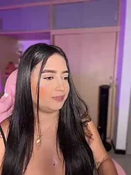 Snapshot of Emiily_Moore1 chatting on May 8, 2026, 11:21 pm Emiily Moore1 online show from May 8, 2026, 11:21 pm