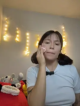 aliciia 23 online show from December 2, 2025, 10:49 pm