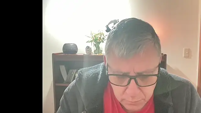 Martintxu1959 online show from September 10, 2025, 1:49 am