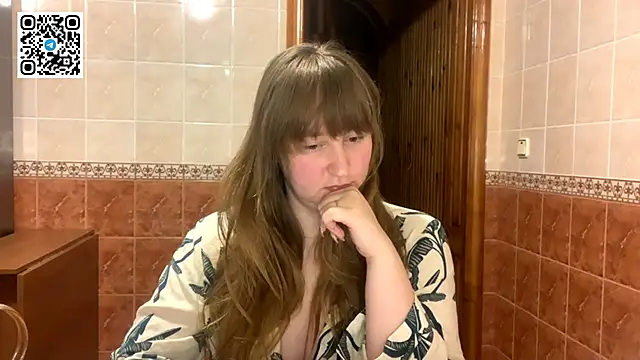 MaroonMoon  online show from October 24, 2025, 7:32 pm