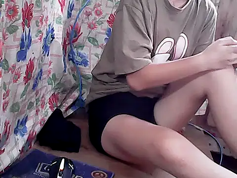 pinay-momm1682 online show from April 26, 2026, 6:33 am