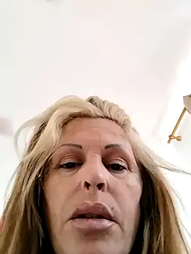 canariamorbosa online show from November 10, 2025, 8:46 am